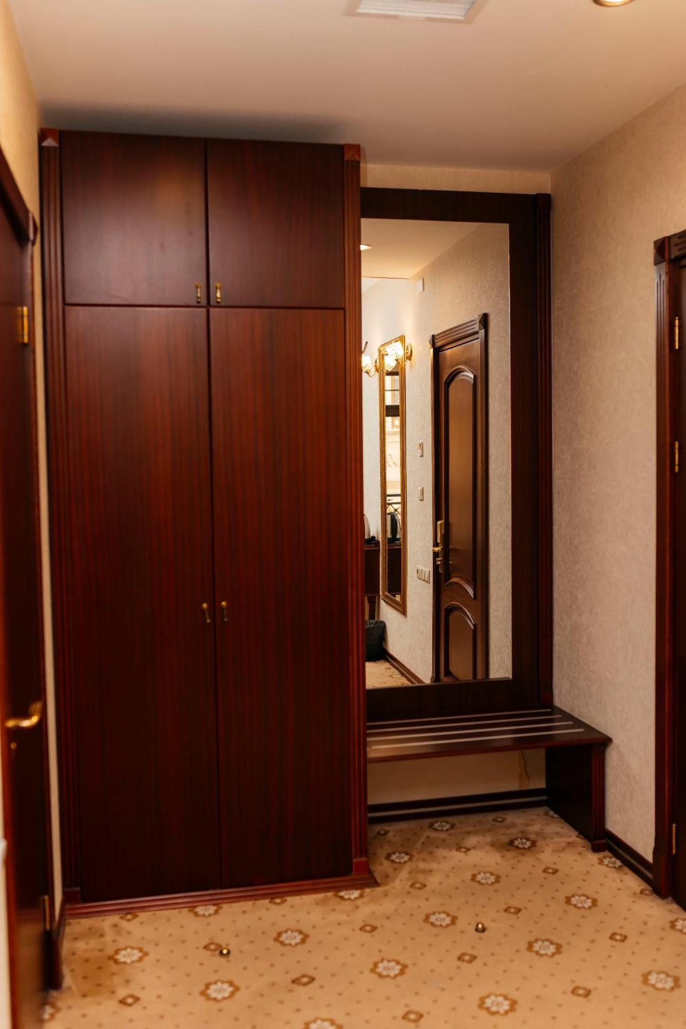 Capitol Hotel Баку Экстерьер фото